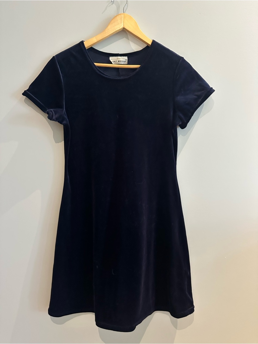 Women’s Navy Velvet Short-Sleeve Dress